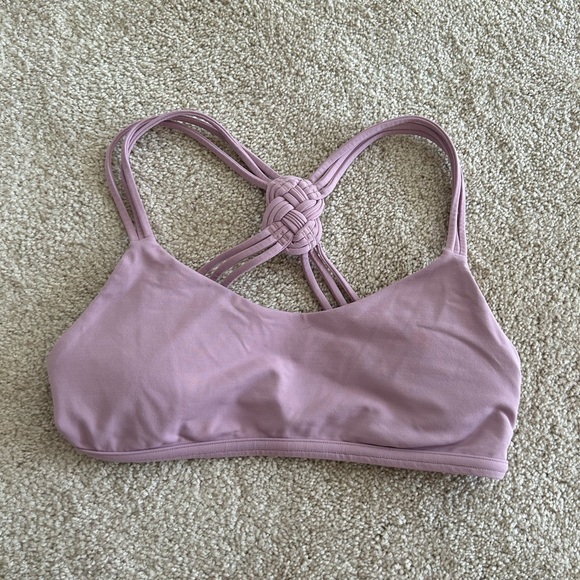 Lululemon sports bra with cups size 4 - Picture 1 of 2